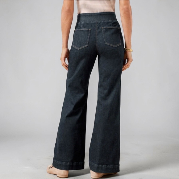 Talbots Flare Leg Pull-On Travel Jeans Oxford Wash - Picture 2 of 13